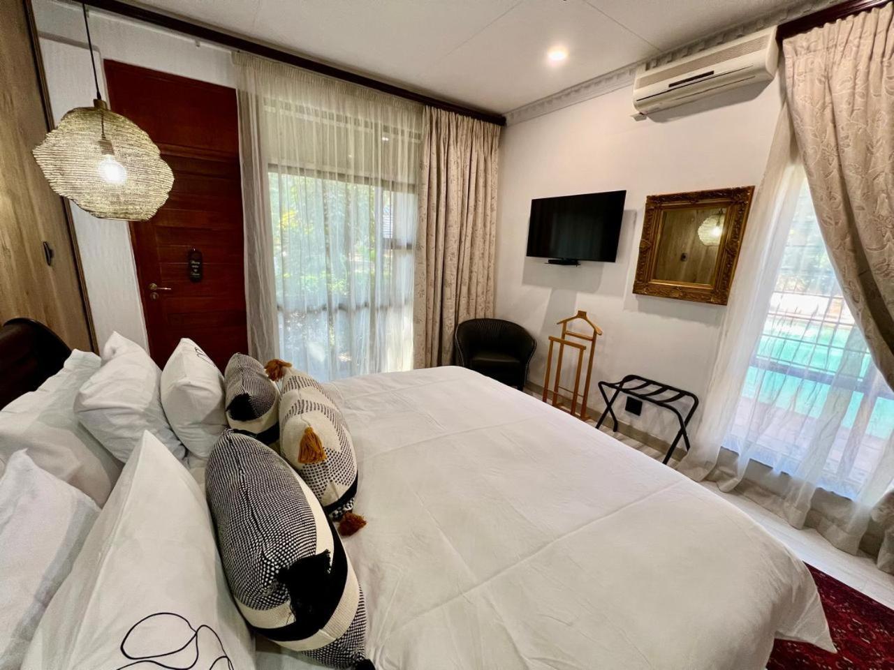 Forty 4 On Hoog โพเลอกวาเน ภายนอก รูปภาพ